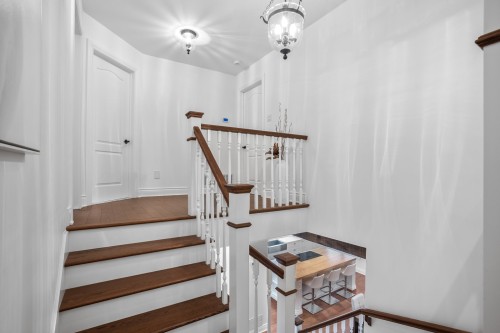 Escalier - 163 Rue Bourgeois, Saint-Mathieu-De-Beloeil, QC 