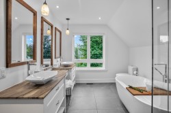 Salle de bains attenante à la CCP - 