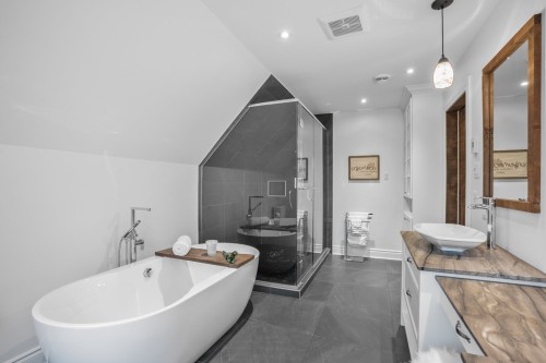 Salle de bains attenante à la CCP - 163 Rue Bourgeois, Saint-Mathieu-De-Beloeil, QC 