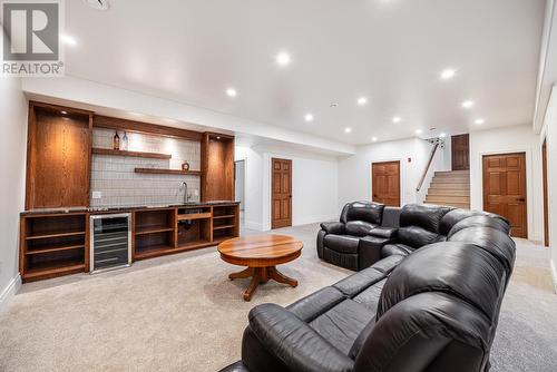 126 Queensgate Blvd, Sault Ste. Marie, ON 