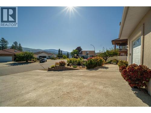 6812 Cabernet Place, Oliver, BC 