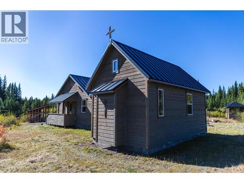 7568 High Country Road, Bridge Lake, BC 