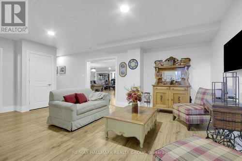 sitting/living room in lower level - 7479 Bleeks Road, Ottawa, ON 