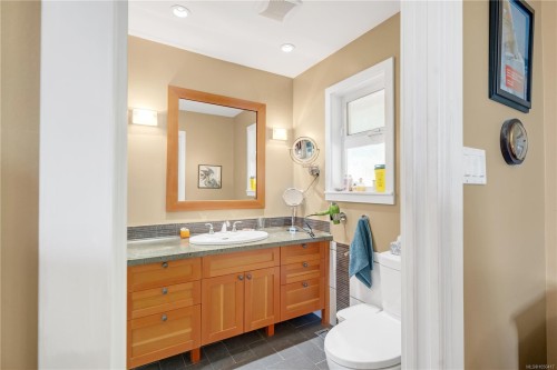 3838 Fearn Way, Ladysmith, BC 