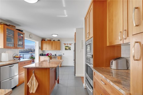 3838 Fearn Way, Ladysmith, BC 