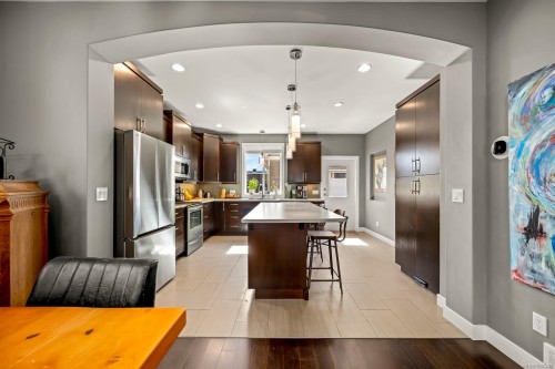 232 2Nd St, Courtenay, BC 