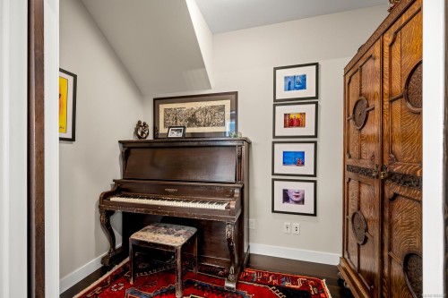 232 2Nd St, Courtenay, BC 