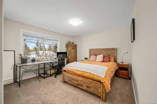 232 2Nd St, Courtenay, BC 