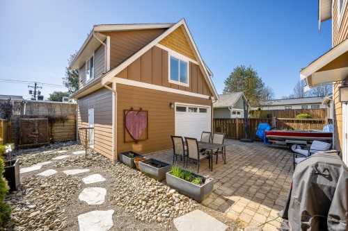 232 2Nd St, Courtenay, BC 