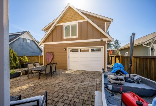 232 2Nd St, Courtenay, BC 