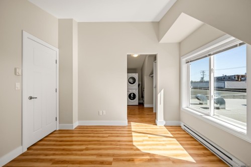 232 2Nd St, Courtenay, BC 