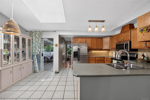 3560 Falcon Dr, Nanaimo, BC 