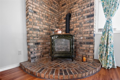 3560 Falcon Dr, Nanaimo, BC 