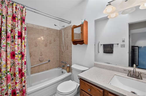 3560 Falcon Dr, Nanaimo, BC 