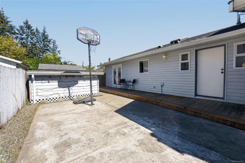 3560 Falcon Dr, Nanaimo, BC 