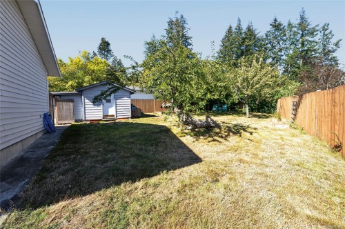 3560 Falcon Dr, Nanaimo, BC 