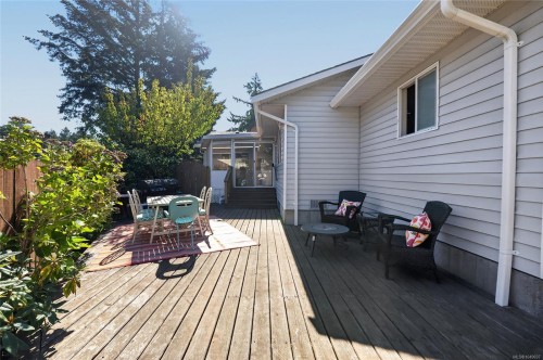3560 Falcon Dr, Nanaimo, BC 