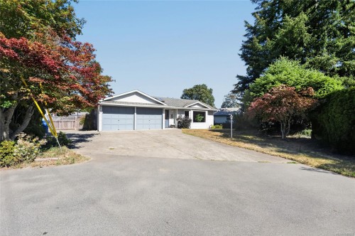 3560 Falcon Dr, Nanaimo, BC 