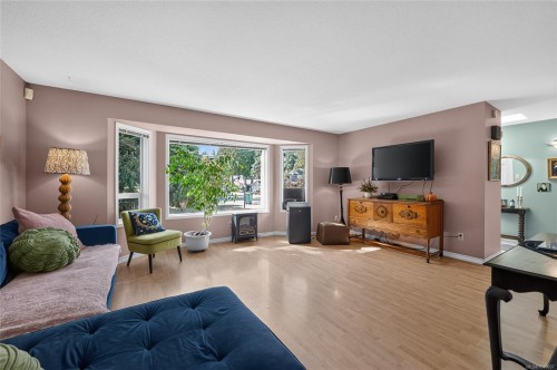 3560 Falcon Dr, Nanaimo, BC 