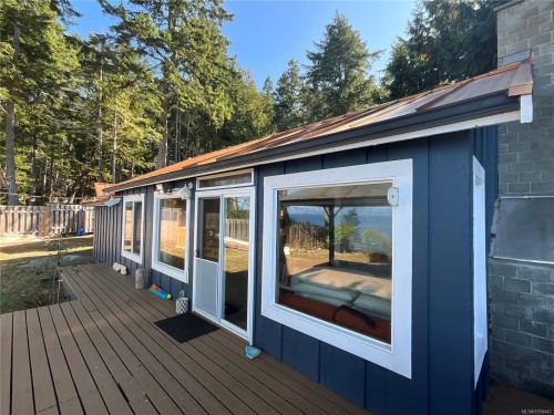 532 Berry Point Rd, Gabriola Island, BC 