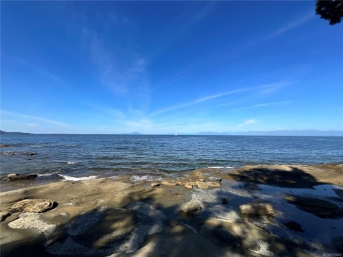 532 Berry Point Rd, Gabriola Island, BC 