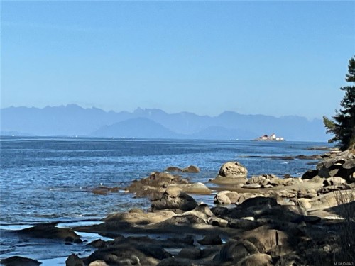 532 Berry Point Rd, Gabriola Island, BC 