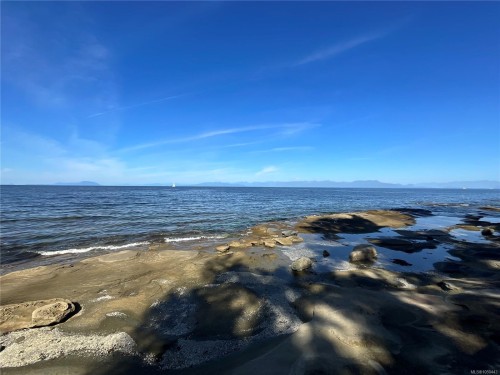 532 Berry Point Rd, Gabriola Island, BC 