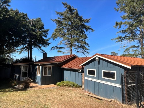 532 Berry Point Rd, Gabriola Island, BC 