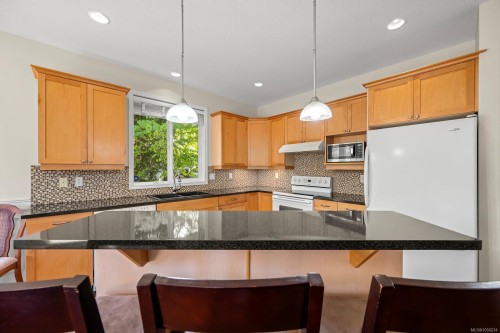 2464 Stirling Cres, Courtenay, BC 