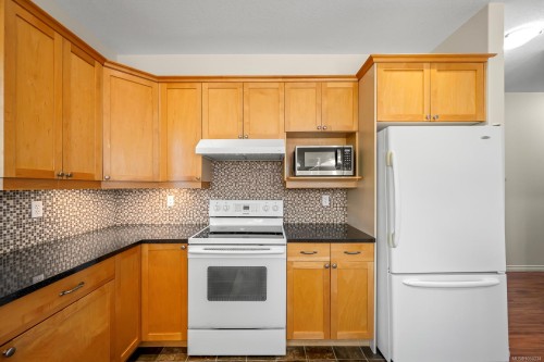 2464 Stirling Cres, Courtenay, BC 
