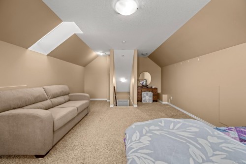 2464 Stirling Cres, Courtenay, BC 