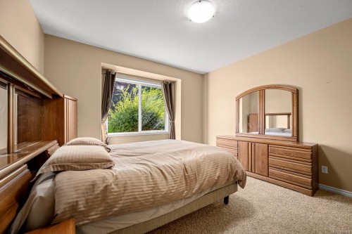 2464 Stirling Cres, Courtenay, BC 