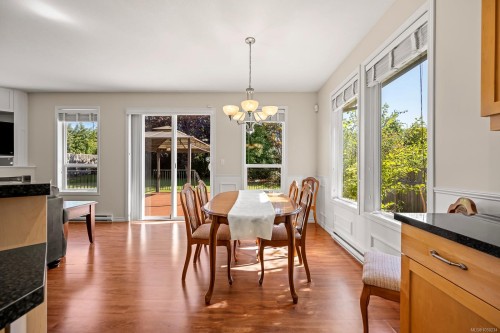 2464 Stirling Cres, Courtenay, BC 