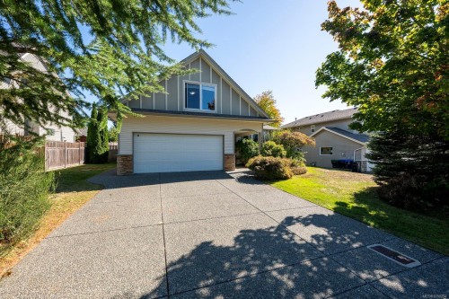 2464 Stirling Cres, Courtenay, BC 