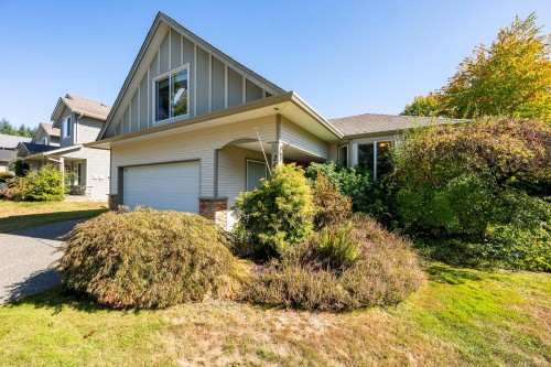 2464 Stirling Cres, Courtenay, BC 