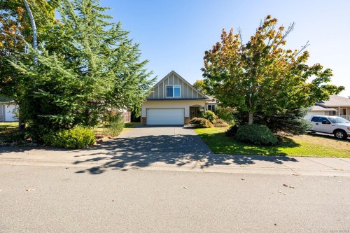 2464 Stirling Cres, Courtenay, BC 