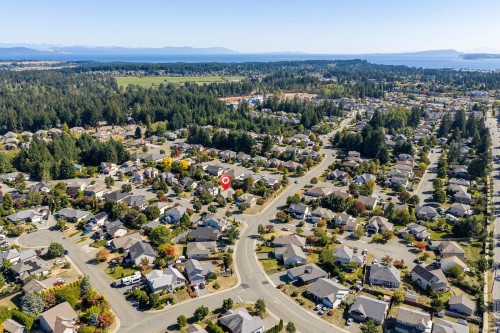 2464 Stirling Cres, Courtenay, BC 