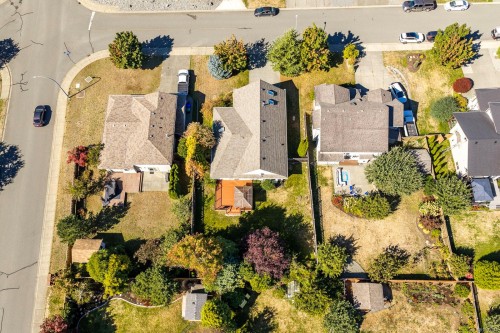 2464 Stirling Cres, Courtenay, BC 