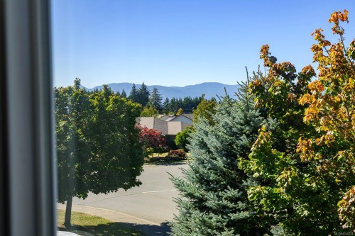 2464 Stirling Cres, Courtenay, BC 