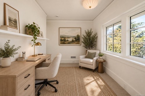 1027 Deal St, Oak Bay, BC 