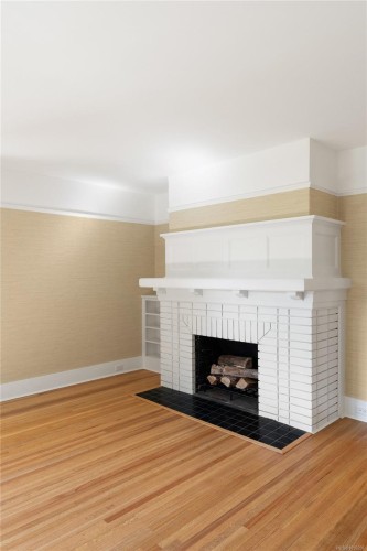 1027 Deal St, Oak Bay, BC 