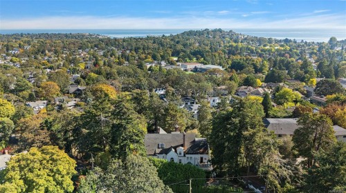 #5-1715 Rockland Ave, Victoria, BC 