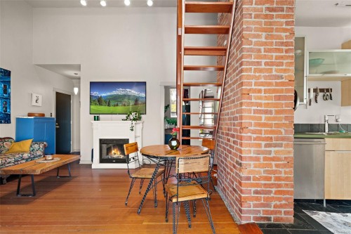 #5-1715 Rockland Ave, Victoria, BC 