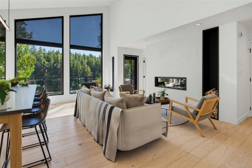 685 Lost Lake Rd, Highlands, BC 