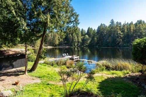 685 Lost Lake Rd, Highlands, BC 