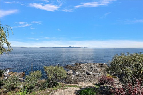 2920 Mt. Baker View Rd, Saanich, BC 