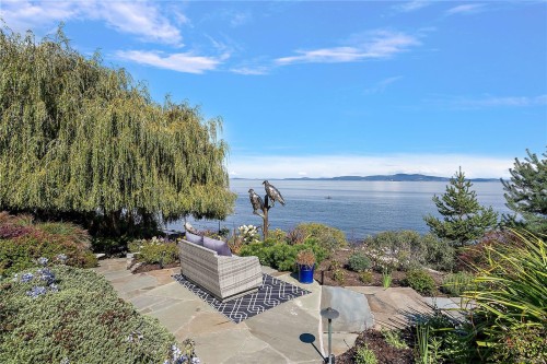 2920 Mt. Baker View Rd, Saanich, BC 