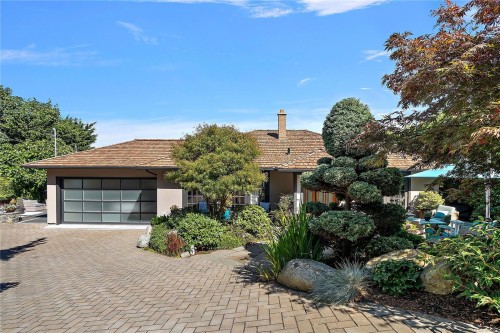 2920 Mt. Baker View Rd, Saanich, BC 