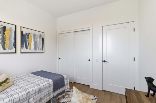 #2-2312 Orchard Ave, Sidney, BC 