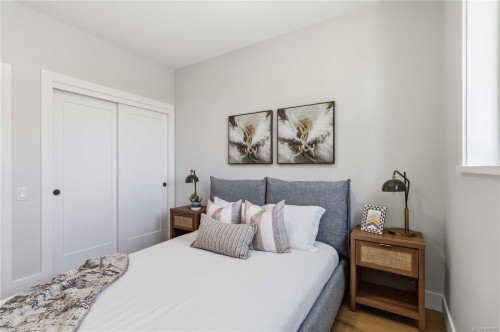 #2-2312 Orchard Ave, Sidney, BC 